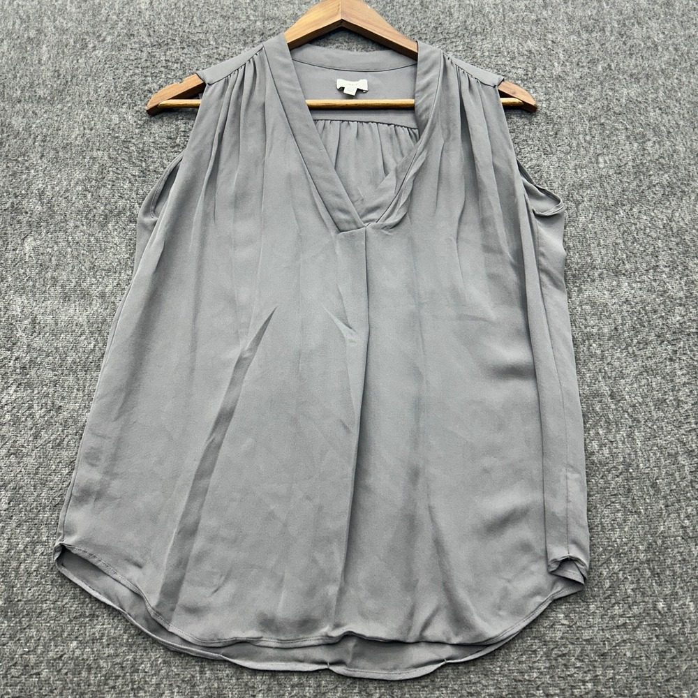 Vince Silk Blouse XS Gray Sleeveless V-Neck Top Minimalist Clean Girl Silk